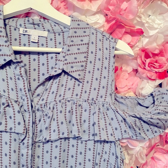 🛍️ 2 for $10 DR2 Cold Shoulder Printed Ruffle Top Sz Large - Picture 3 of 7